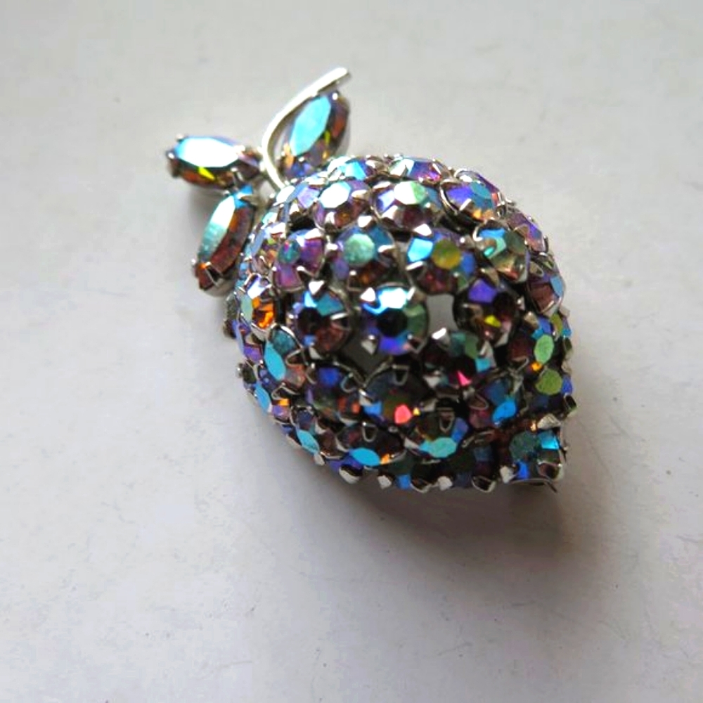 Large Iridescent Rhinestone Strawberry Brooch - image 6